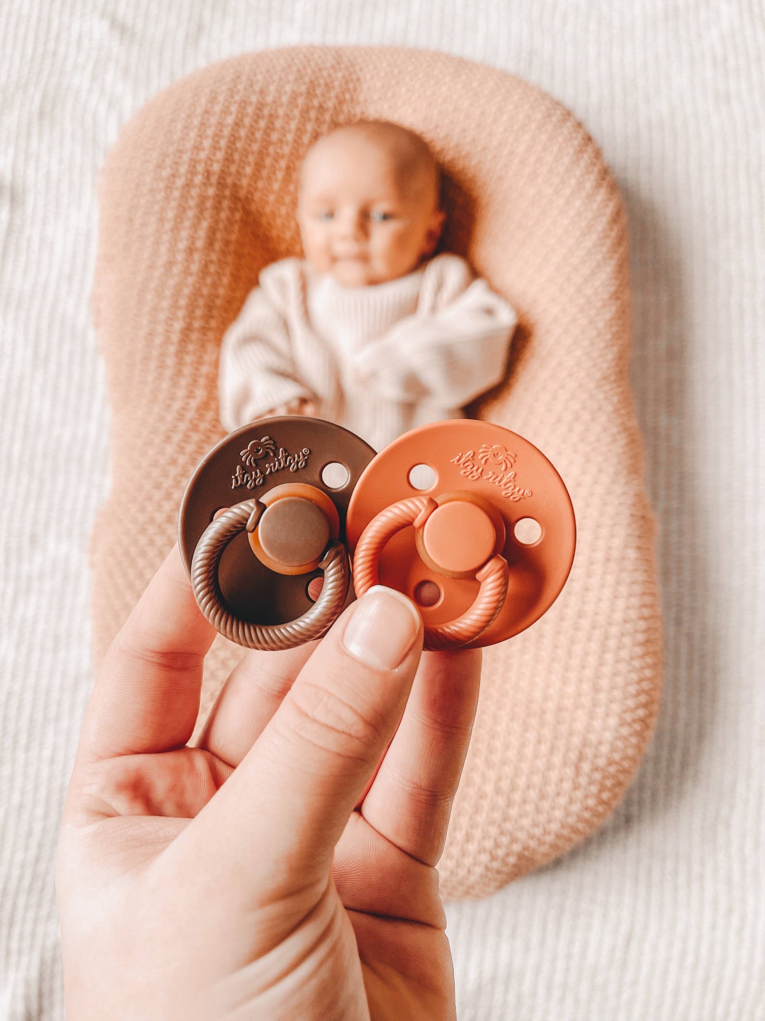 Itzy Soother Natural Rubber Paci Set - Blossom + Rosewood