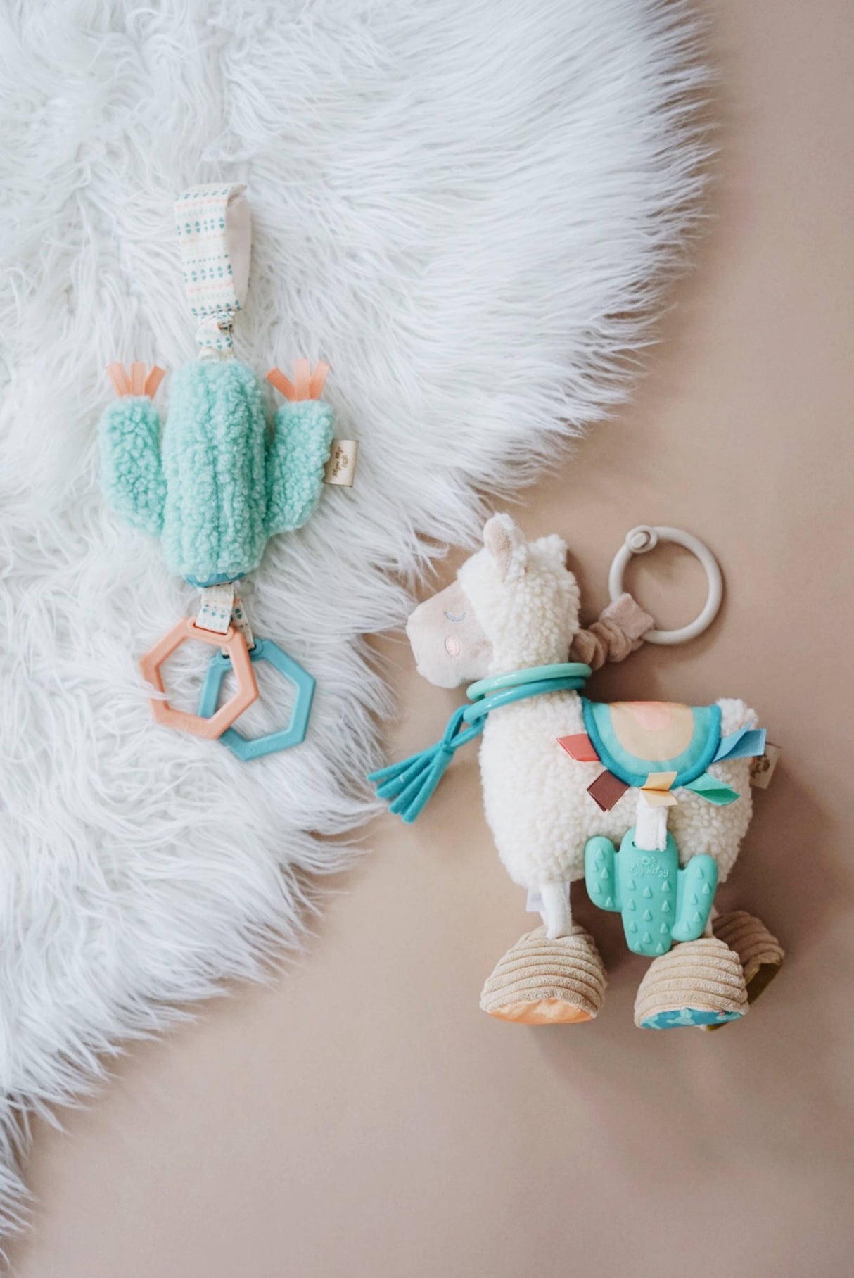 Link & Love Activity Plush - Llama