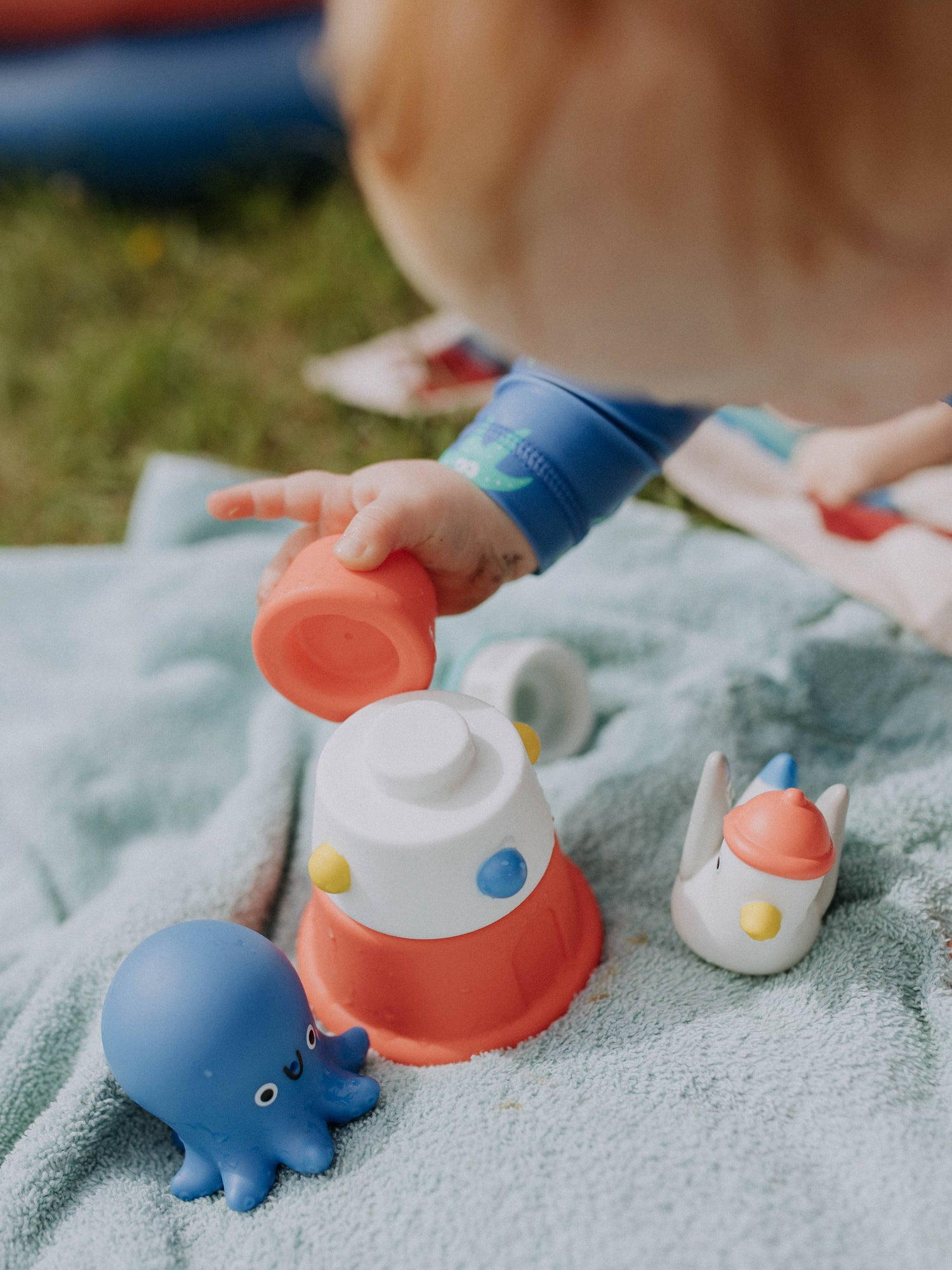 Itzy Stack & Squirt Bath Toy