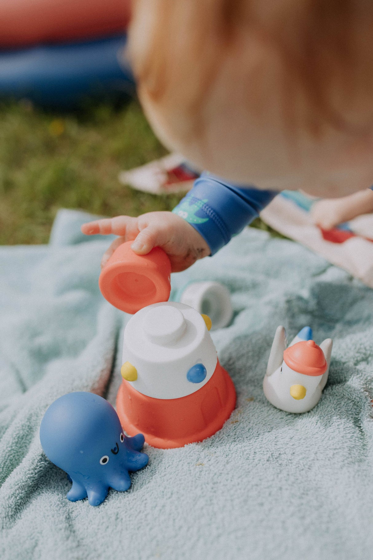 Itzy Stack & Squirt Bath Toy