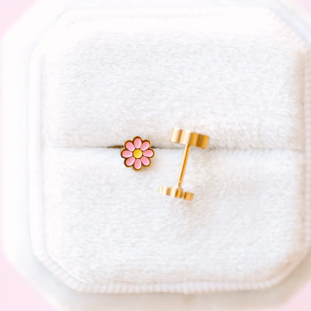 Pierced Co. Screwback Earrings - Pink Tiny Daisy