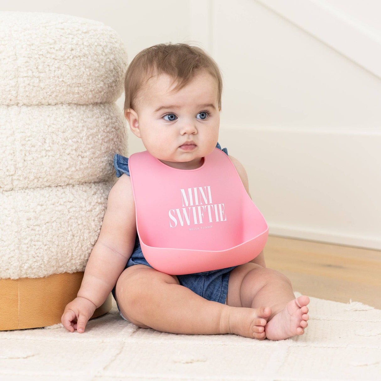Wonder Bib - Mini Swiftie