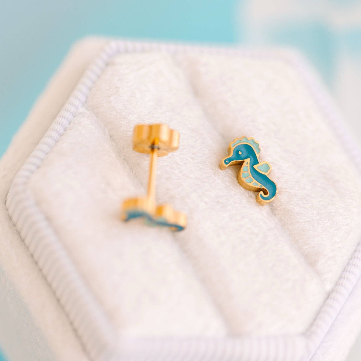 Pierced Co. Screwback Earrings - Seahorse