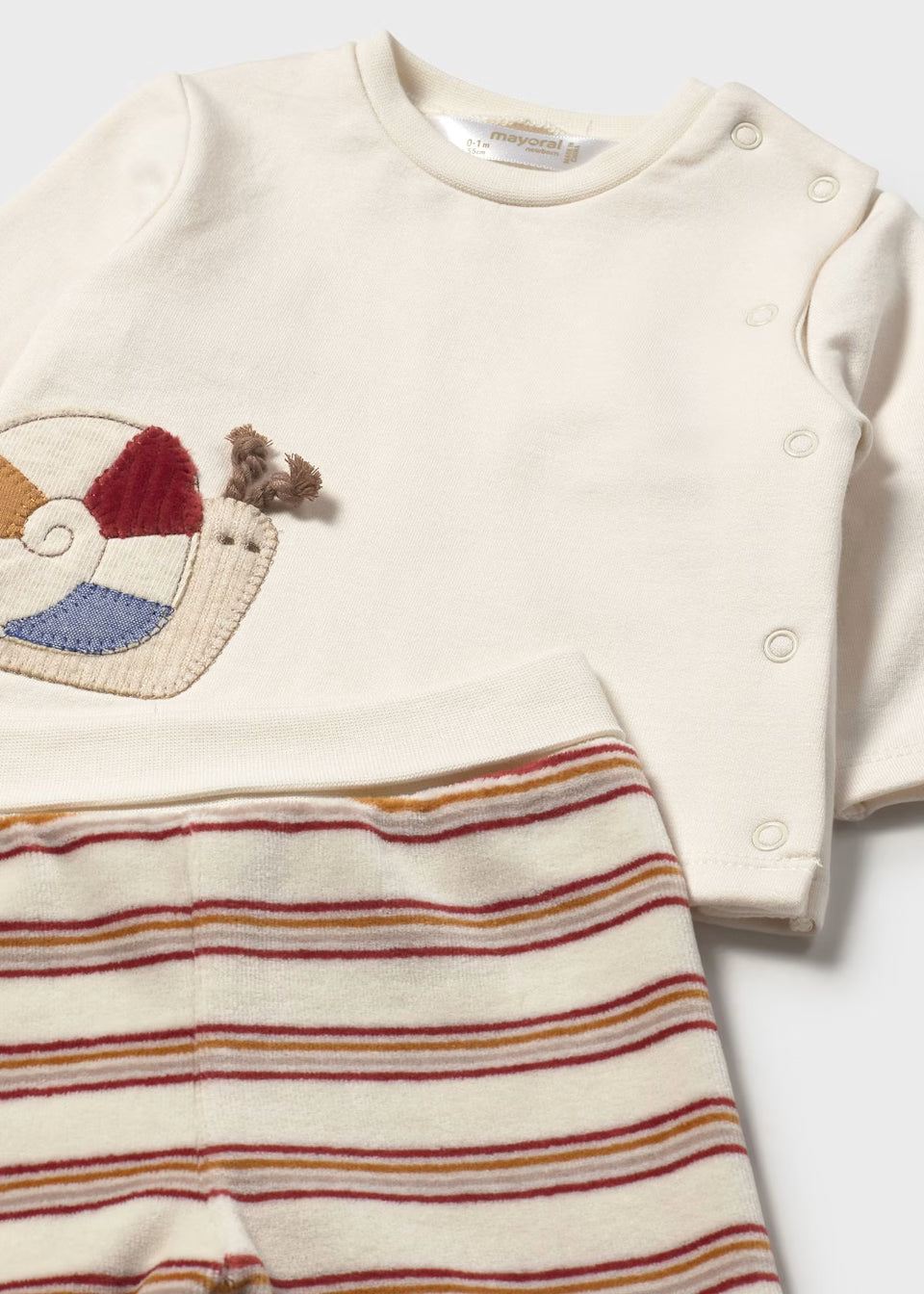 Pullover and Velour Pants - Snail