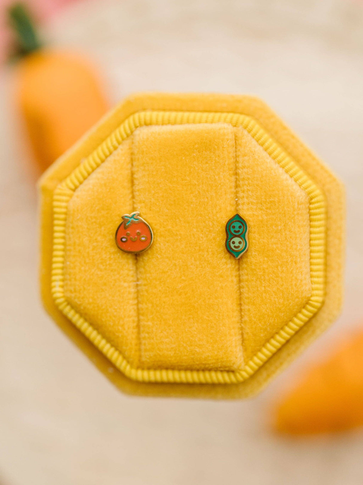 Pierced Co. Screwback Earrings - Pea Pod & Tomato