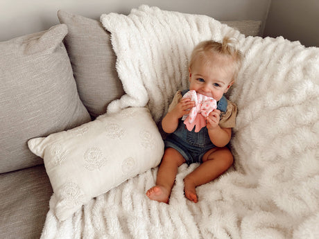 Sweetie Crinkle Teether - Bow