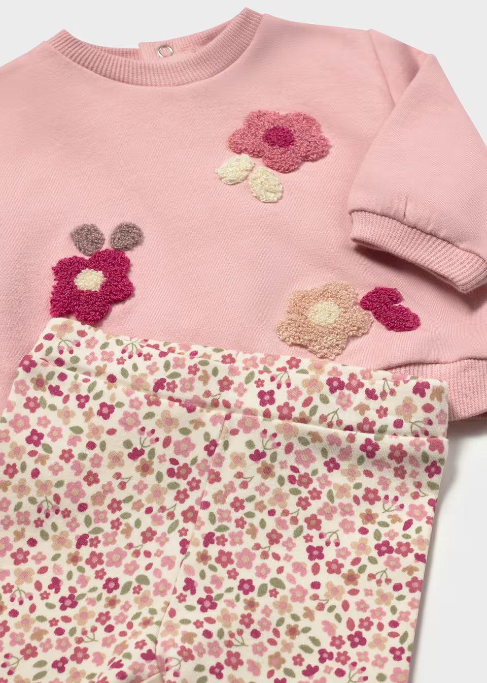 Pullover and Floral Leggings - Cipria